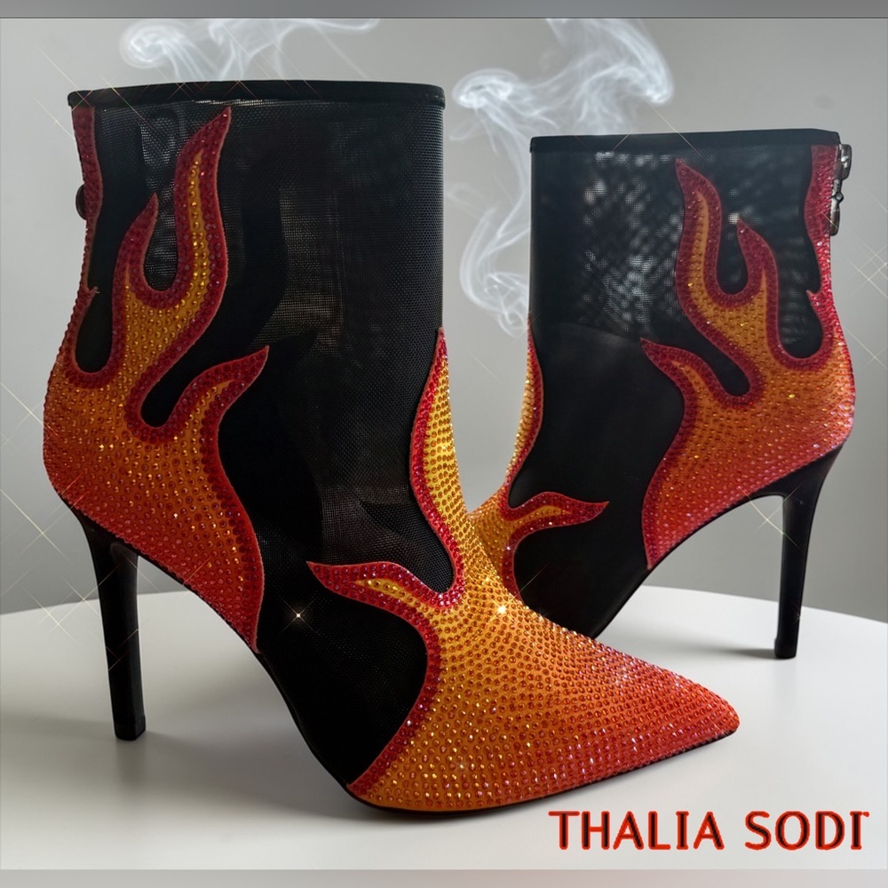 Thalia Sodi Sz 6 RED HOT FLAME 🔥 Rayenn Embellished Dress Booties NEW IN BOX!